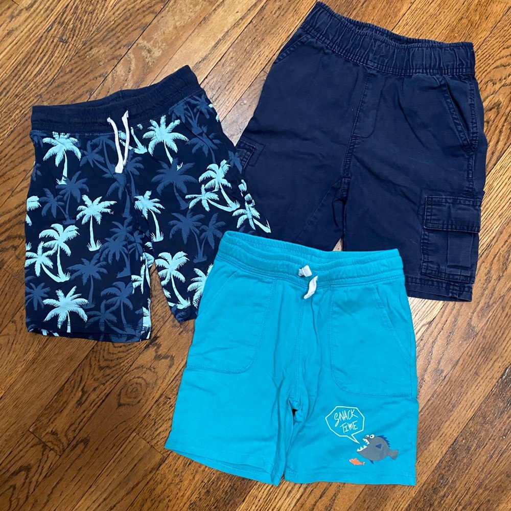 Bundle of 3 pairs of boys shorts size 5